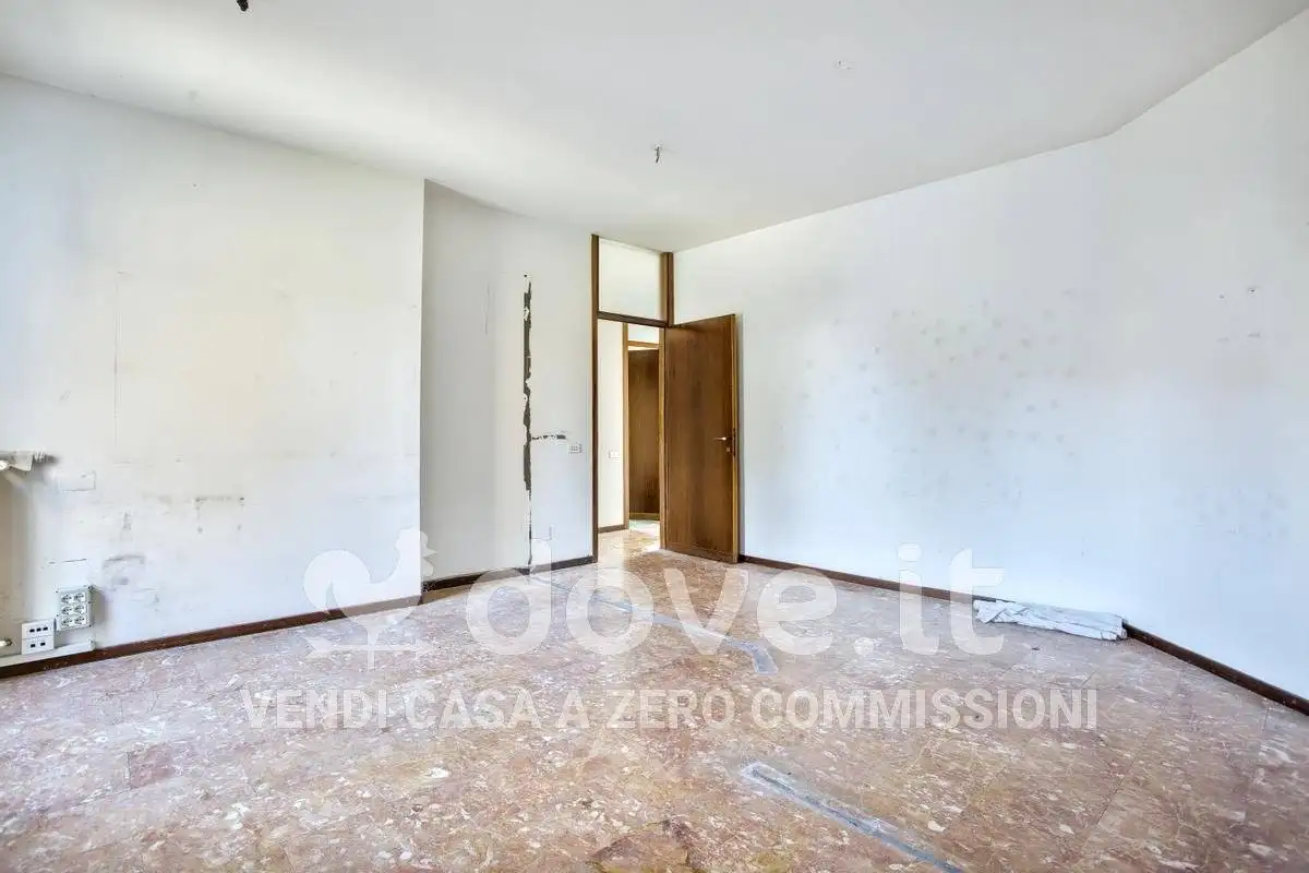 Trilocale viale Milano 16, Biumo Inferiore - Superiore, Varese - foto 2