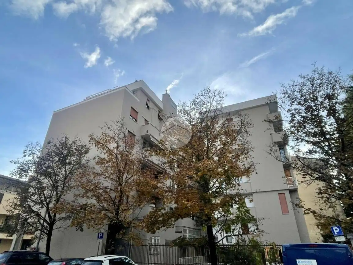 Quadrilocale via SS. Pietro e Paolo 31, Centro Storico, Lissone - foto 4