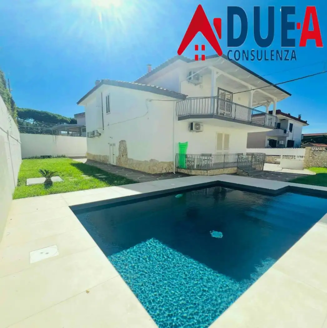 Villa in affitto a Giugliano in Campania