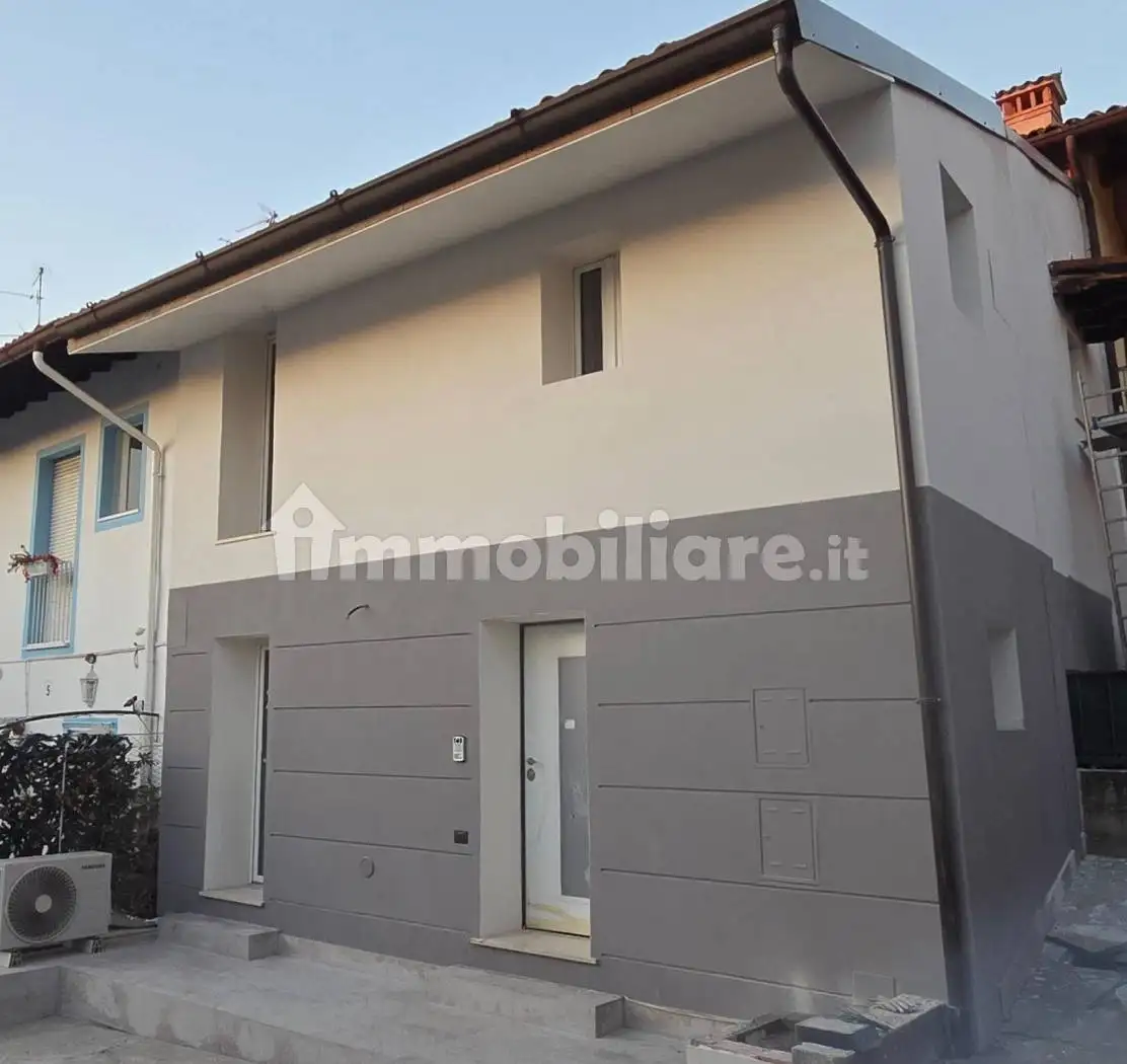 Casa indipendente in vendita a Cellatica