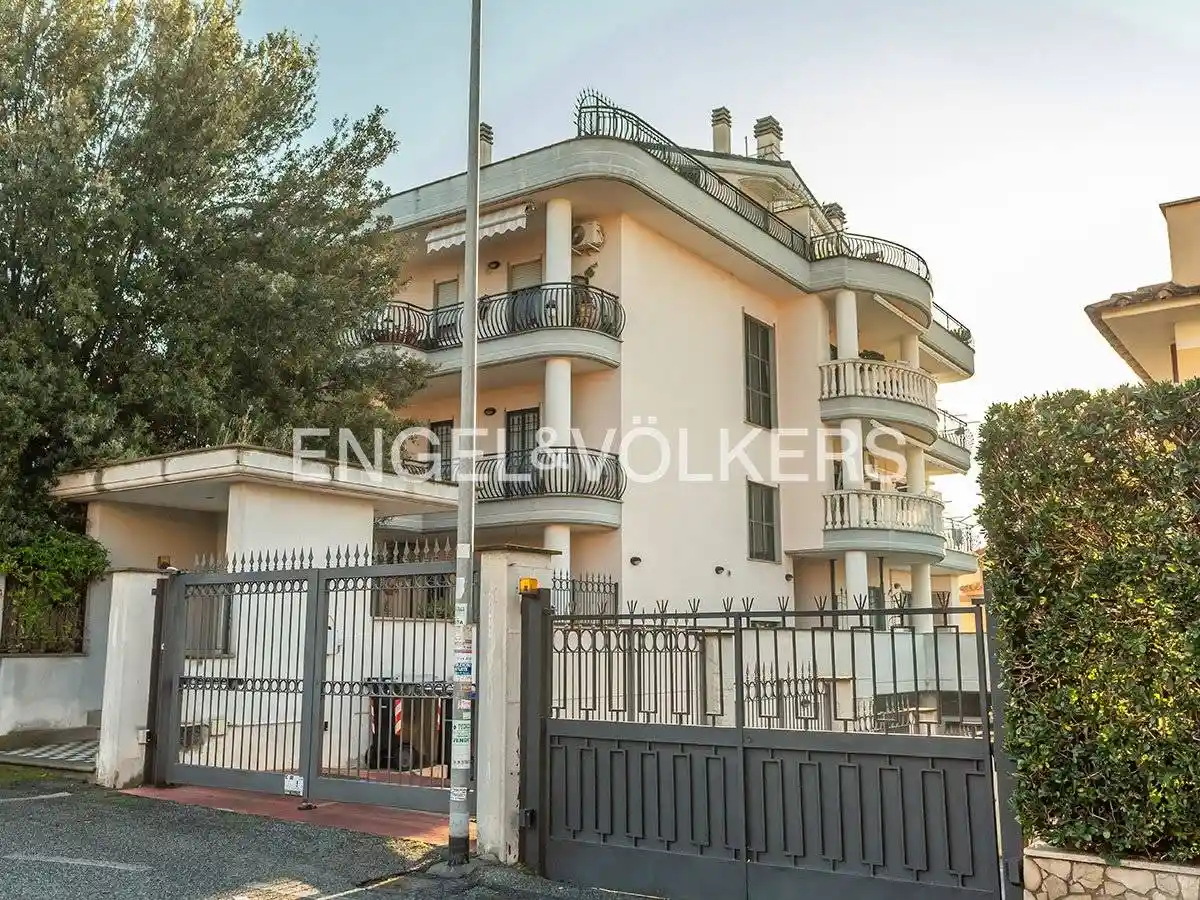 Appartamento in vendita a Roma