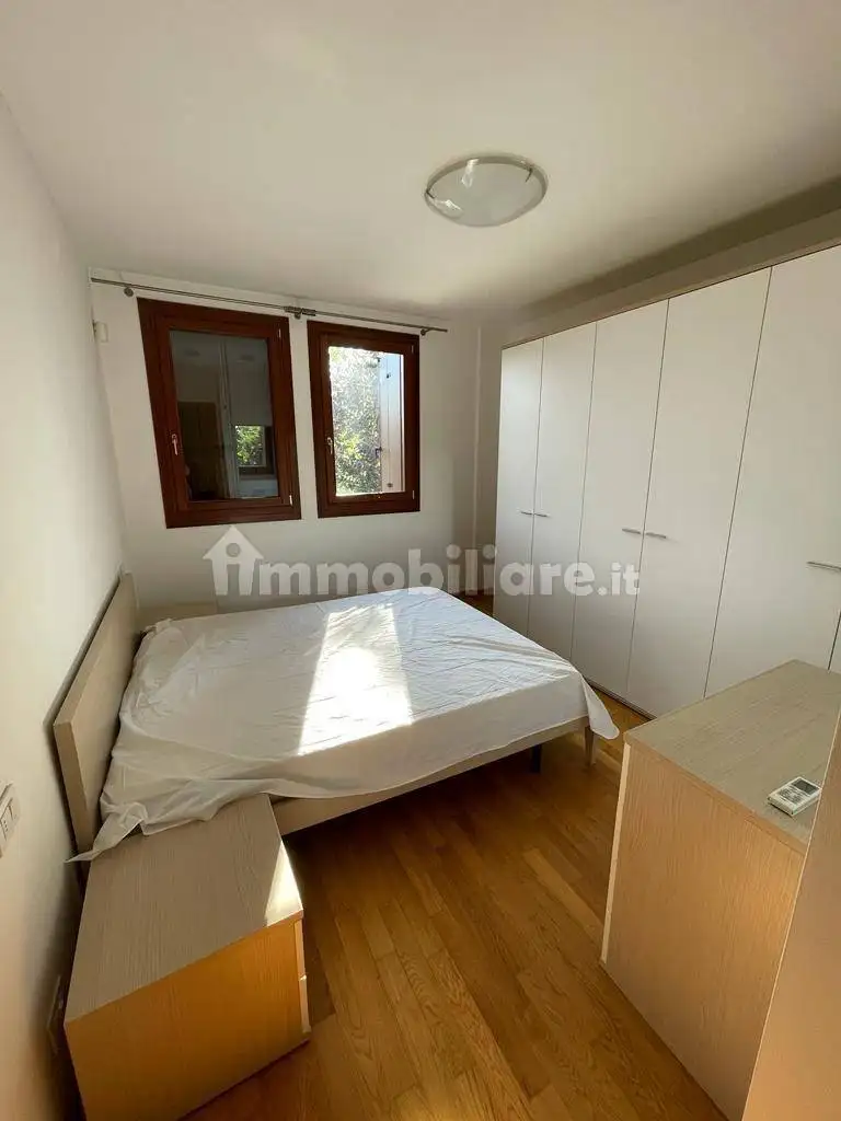 Palazzo - Edificio in Affitto - foto 3