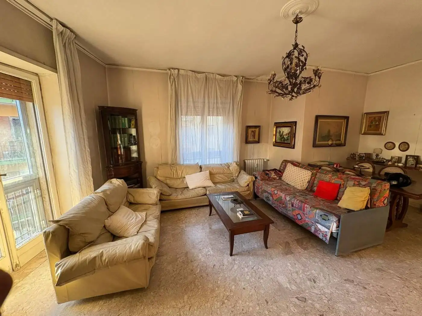 Appartamento in vendita a Napoli