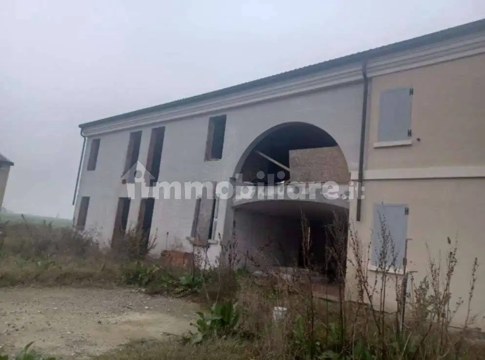 Casa indipendente in asta a Finale Emilia