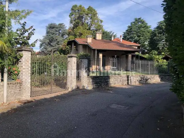 Villa unifamiliare via Giovanni Segantini, Casbeno, Varese - foto 5