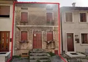 Casa indipendente in asta a Cogollo del Cengio
