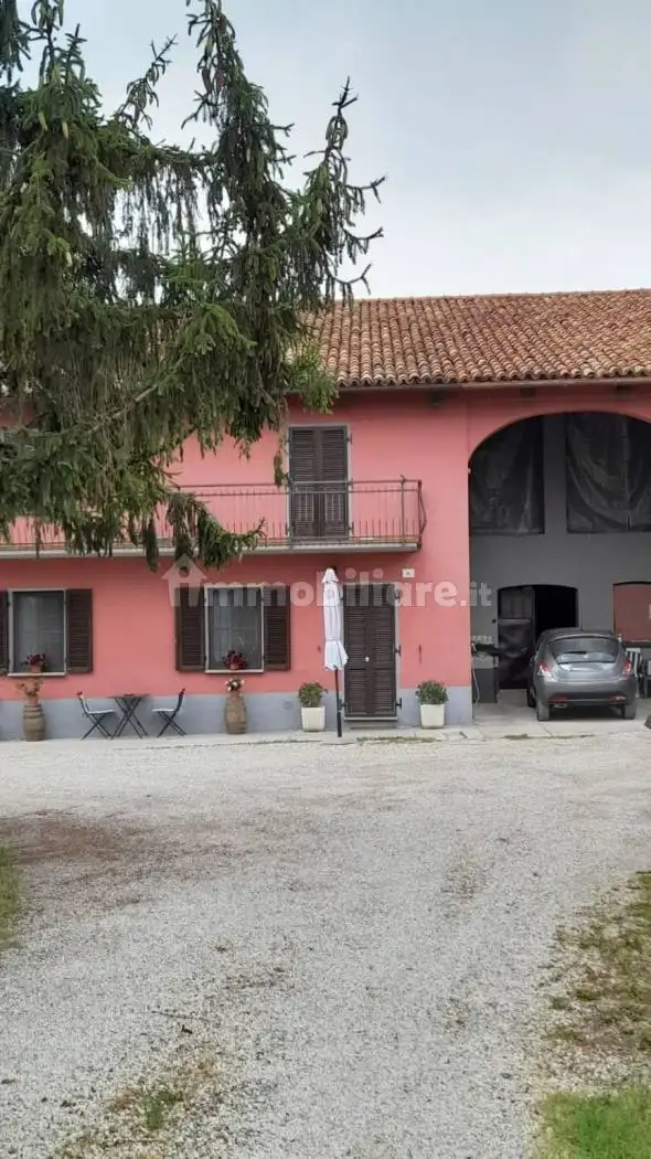 Appartamento in affitto a Alba