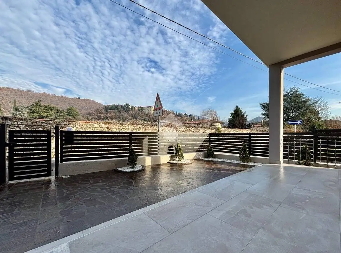 Villa in vendita a Rodengo Saiano