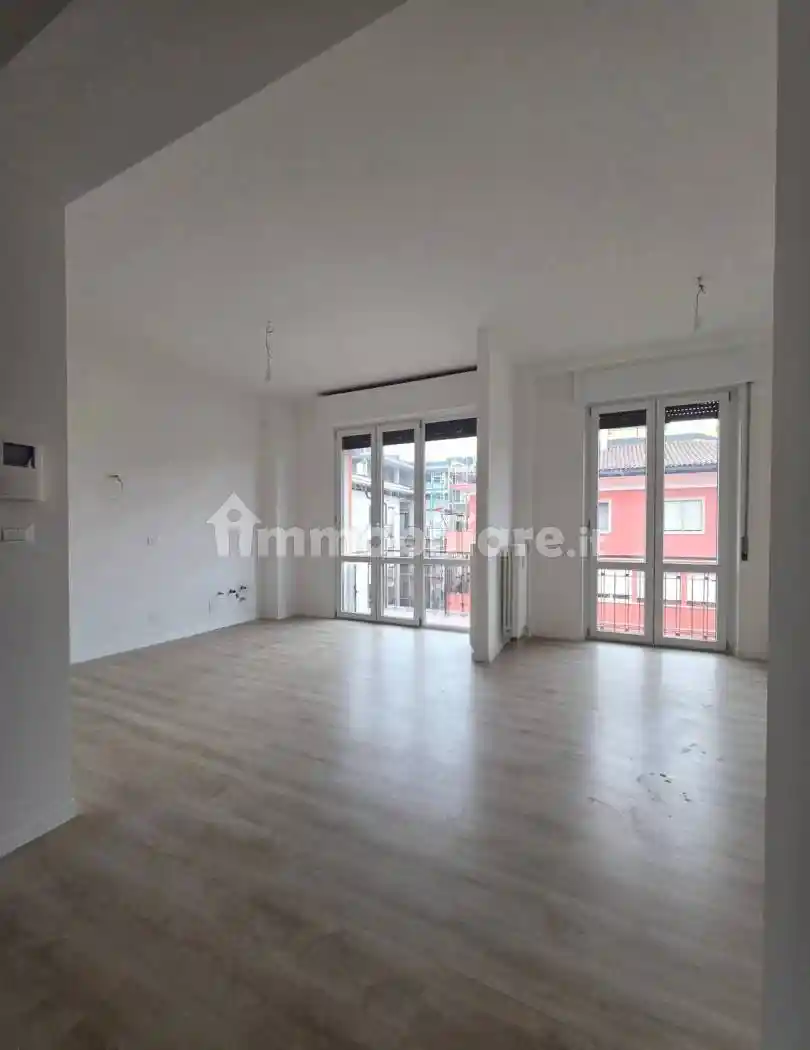 Trilocale ottimo stato, quinto piano, Valverde, Verona - foto 3