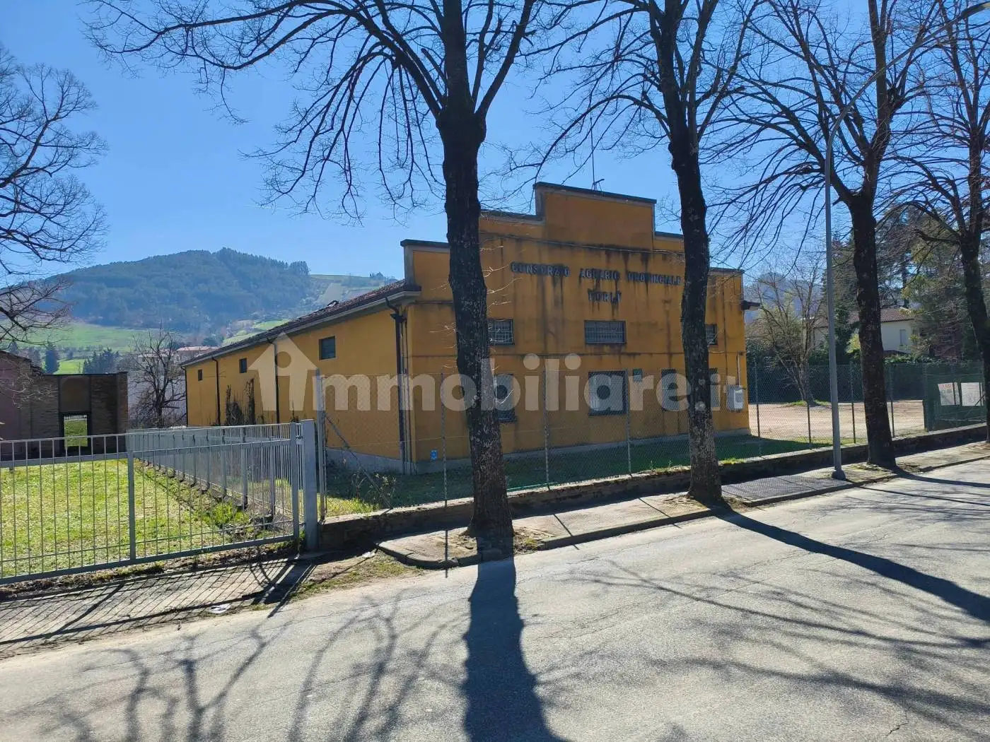 Palazzo - Edificio in vendita a Modigliana