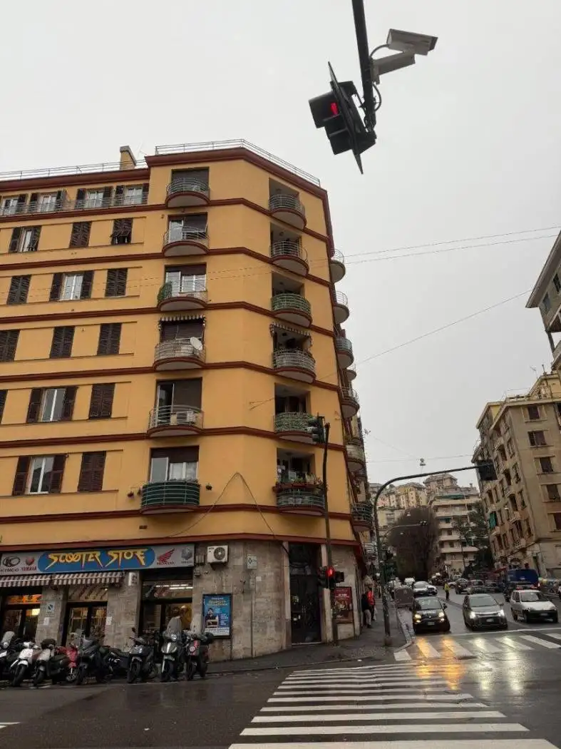 Appartamento in vendita a Genova