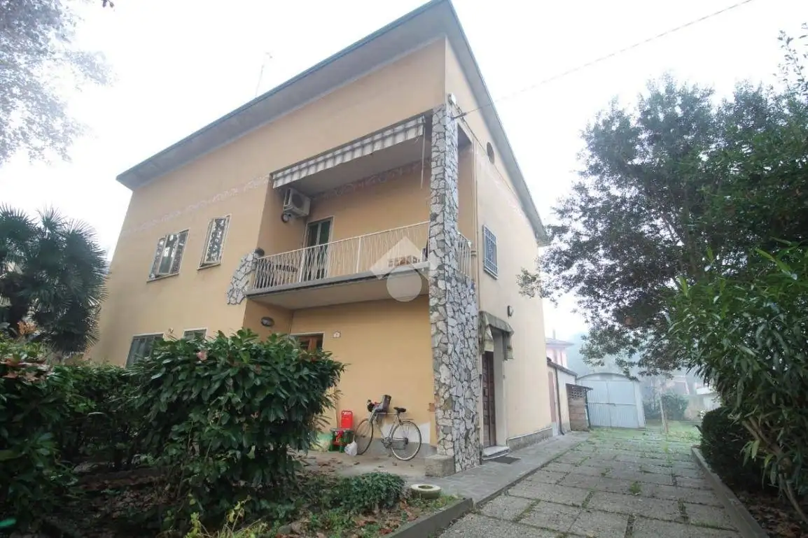 Villa in vendita a Suzzara