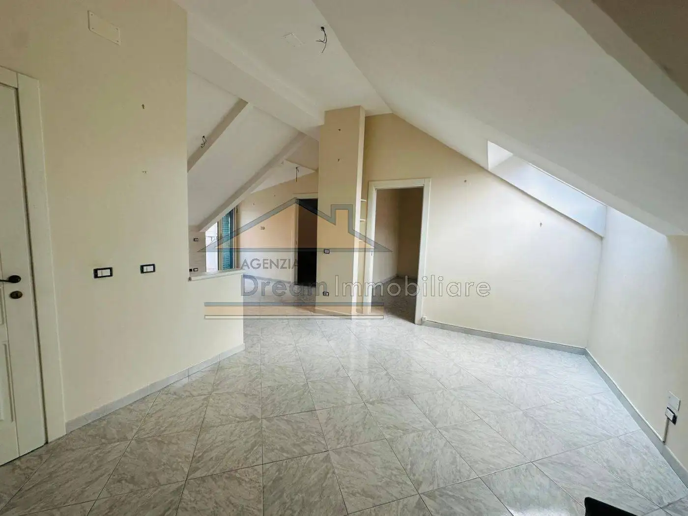 Attico - Mansarda in vendita a Giugliano in Campania