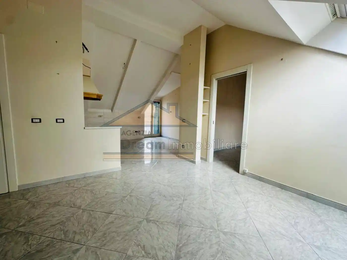 Mansarda via Magellano, Maristi - Ospedale, Giugliano in Campania - foto 2