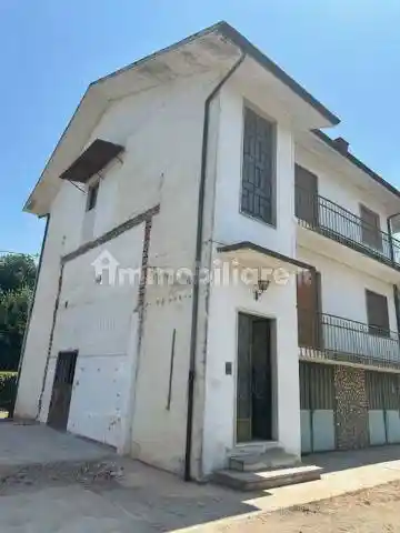 Villa bifamiliare via Giuseppe Garibaldi 14, Centro, Cavallermaggiore - foto 3