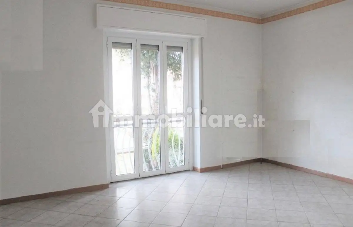 Appartamento in affitto a Grandate