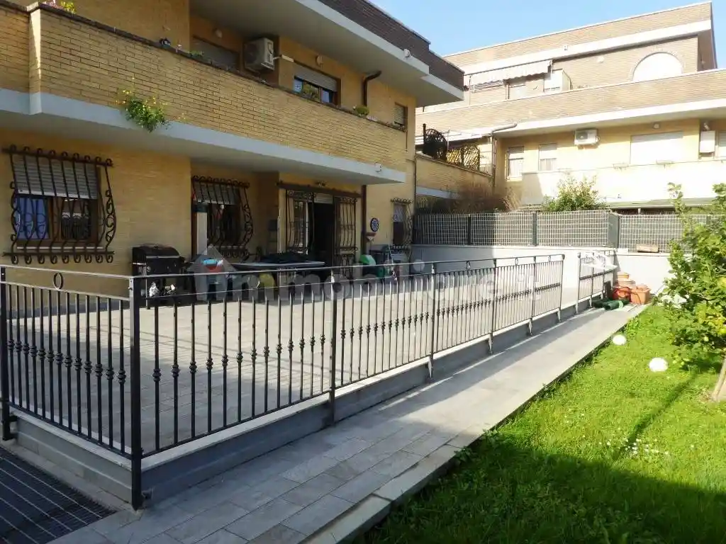 Appartamento via Pompilia, Pontino - Bastia, Livorno - foto 2