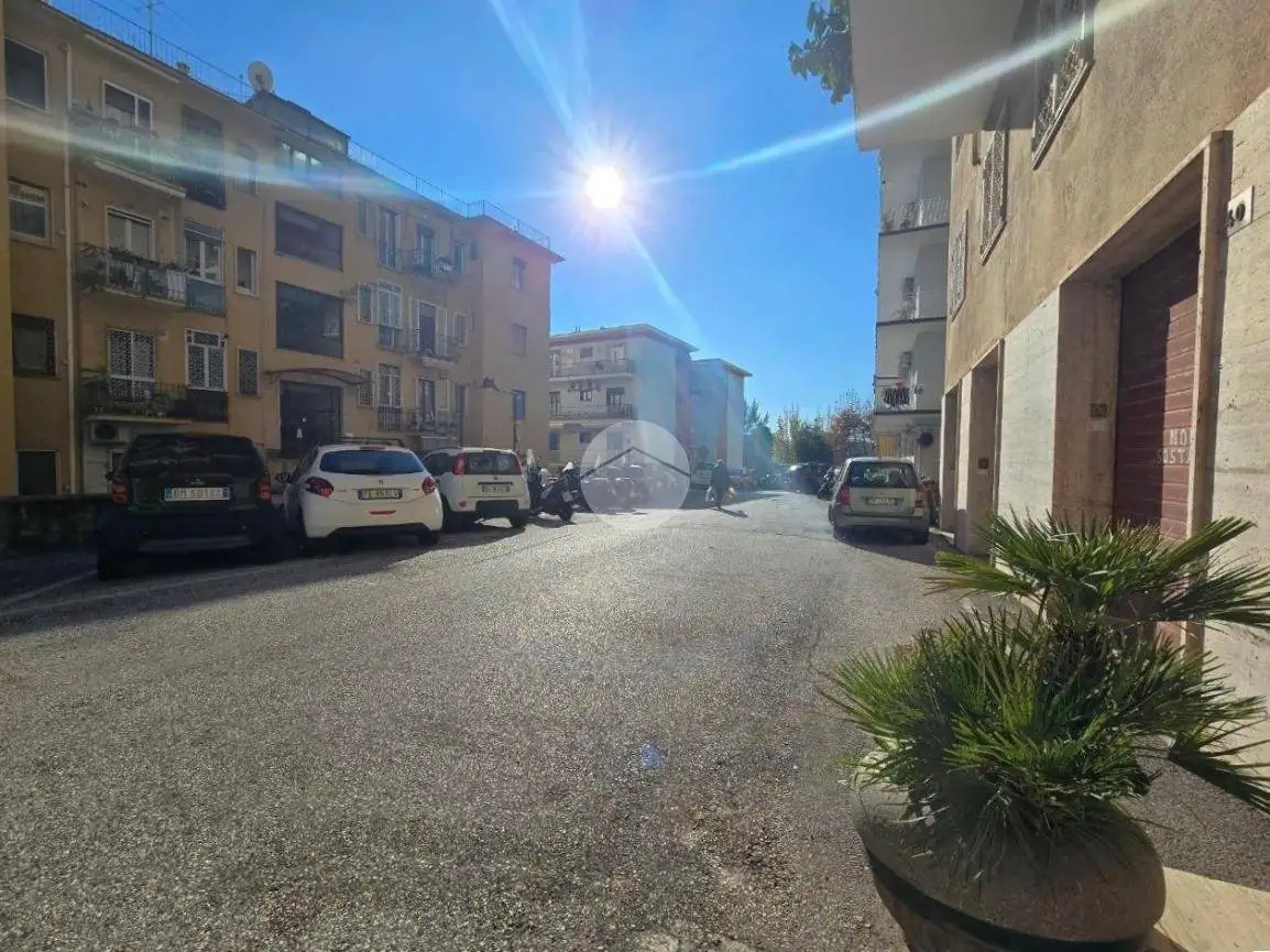 Bilocale viale Privato Winspeare 38, Vomero, Napoli - foto 3