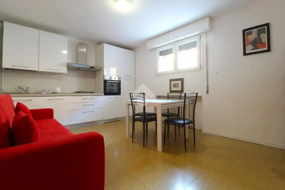 Bilocale via San Filippo 18, Centro Storico, Reggio Emilia - foto 4