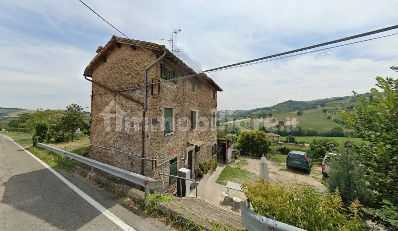 Villa in vendita a Castelvetro di Modena