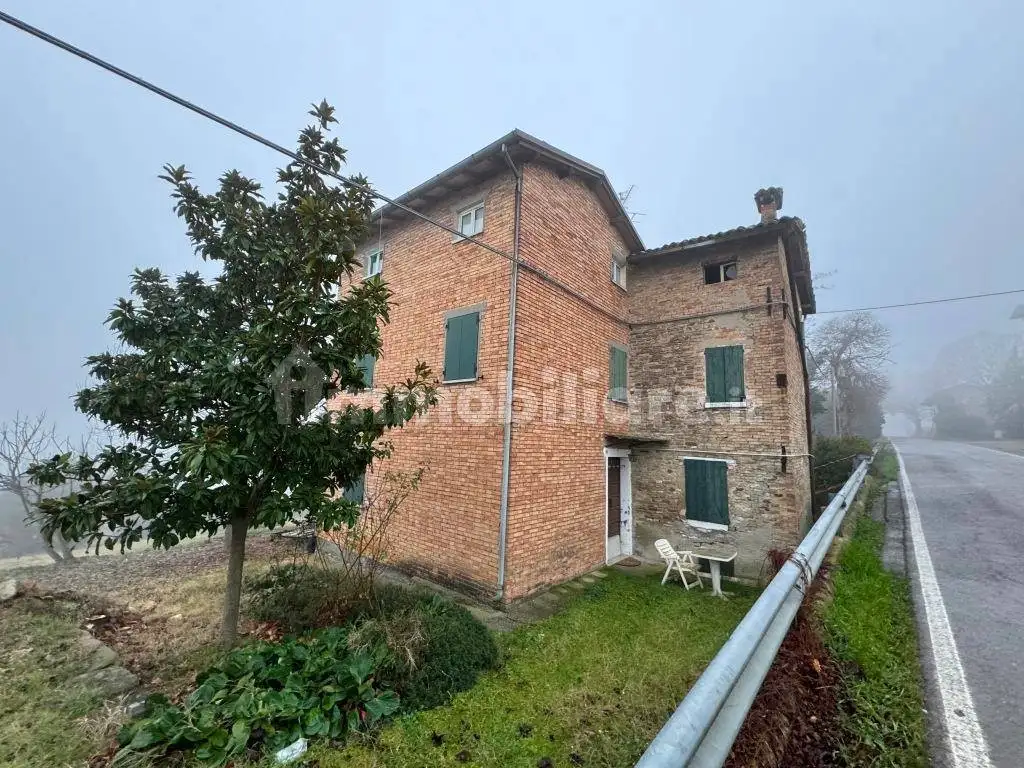Villa bifamiliare via Sinistra Guerro 18/a, Centro, Castelvetro di Modena - foto 2