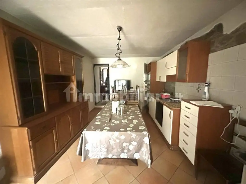 Casa indipendente in vendita a Arezzo