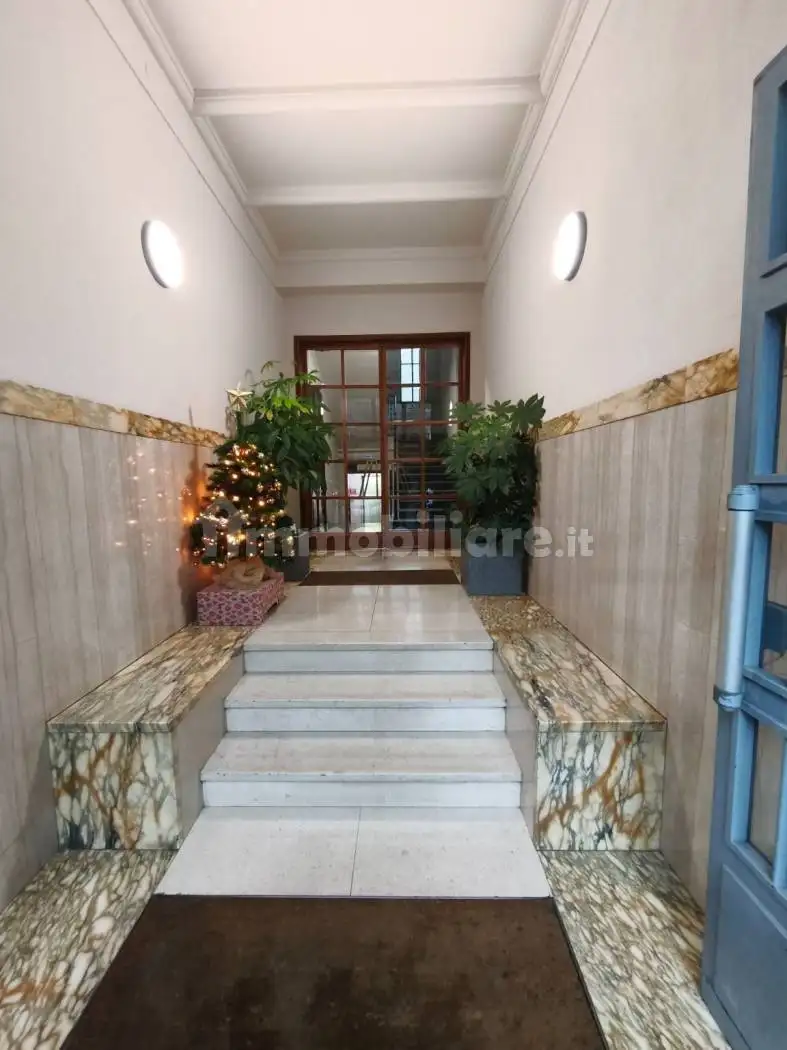 Quadrilocale viale della Libertà 22, Centro Storico, Pavia - foto 2