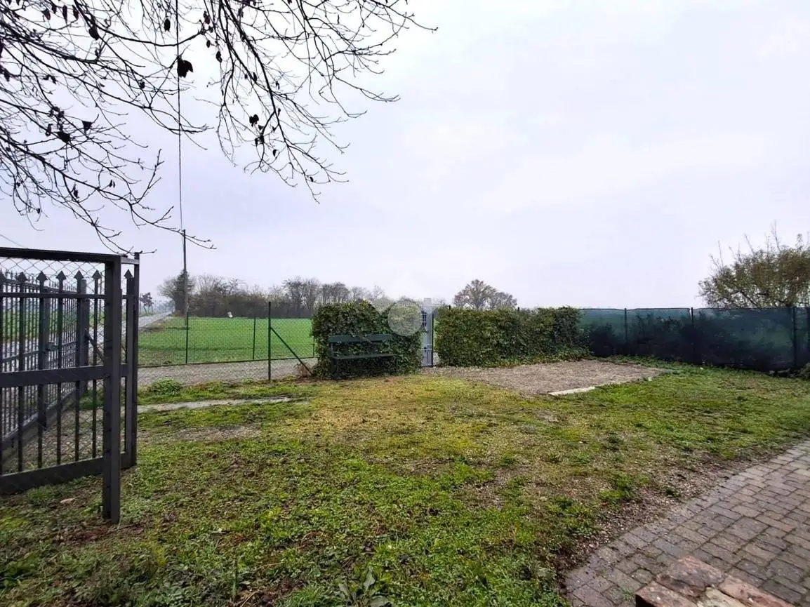 Rustico - Casale in vendita a San Giorgio Piacentino