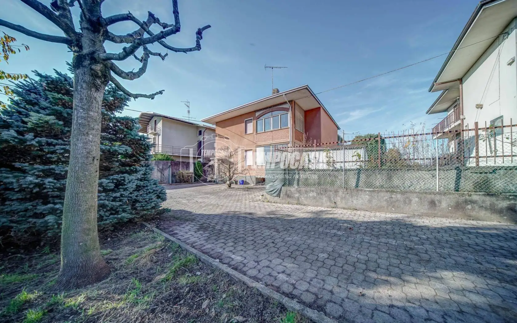 Villa bifamiliare via Monsignore Cavigioli, Centro, Borgomanero - foto 2