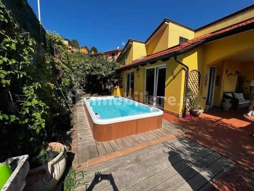 Villa in vendita a La Spezia
