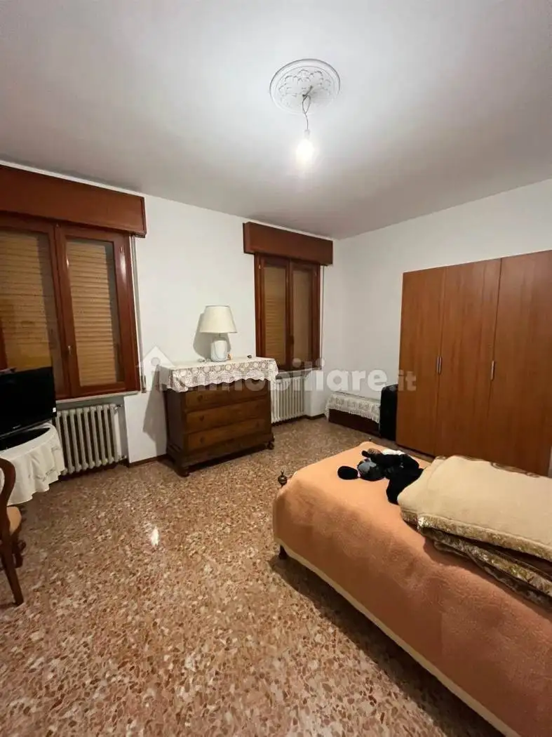 Terratetto unifamiliare 350 m², ottimo stato, Dosolo - foto 4