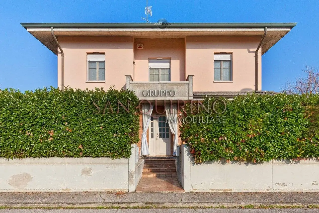 Villa in vendita a Guastalla