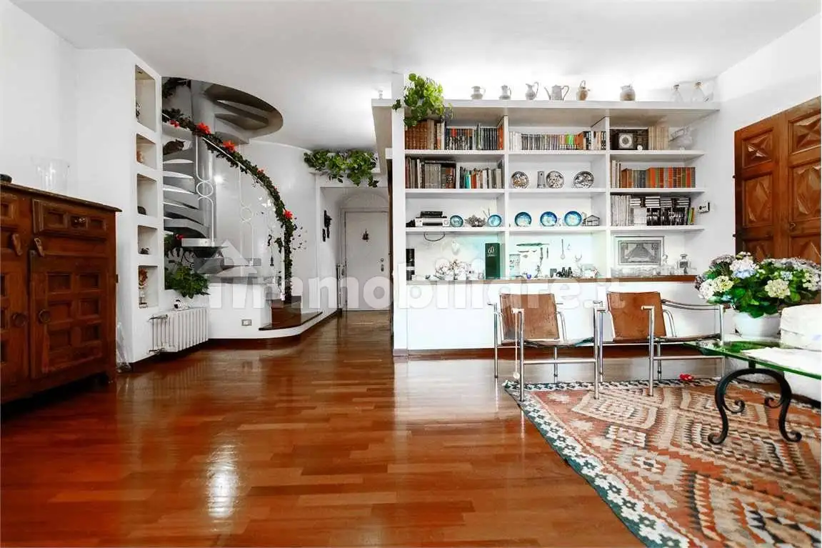 Appartamento in vendita a Monza