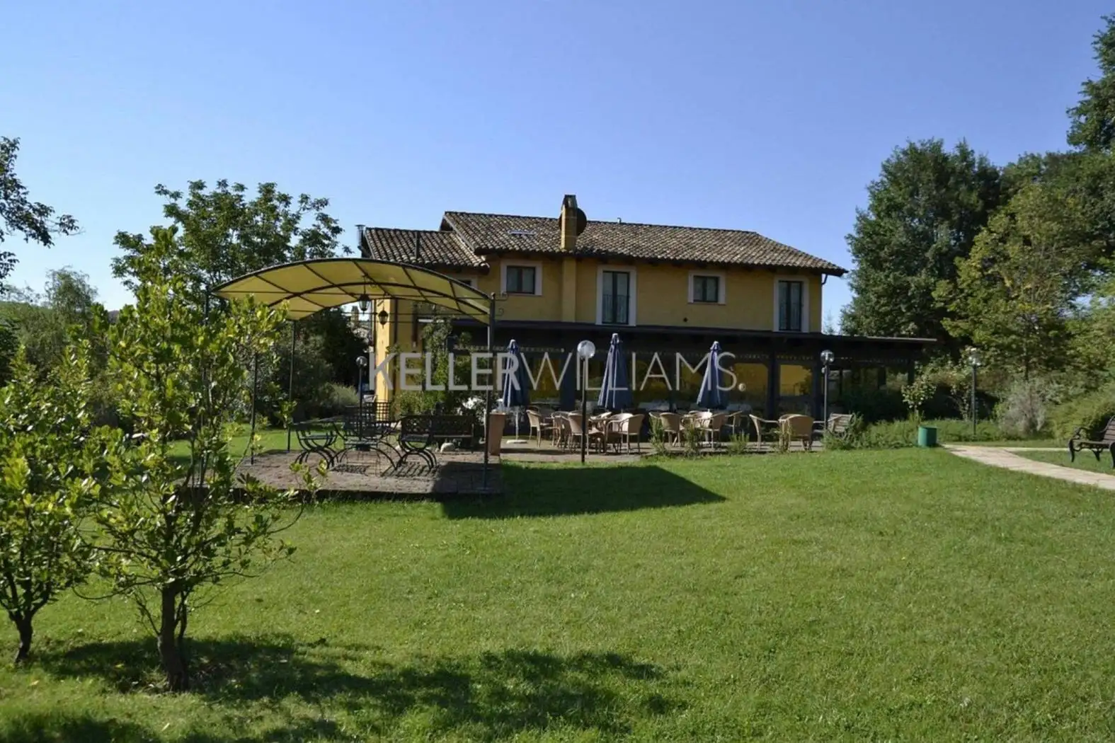 Palazzo - Edificio in vendita a Sant'Omero