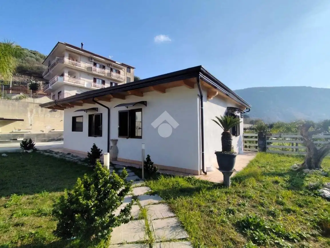 Casa indipendente in vendita a San Felice a Cancello