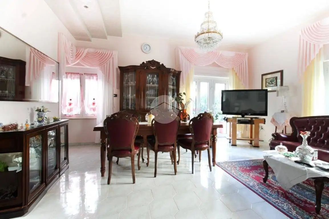 Appartamento in vendita a Pineto