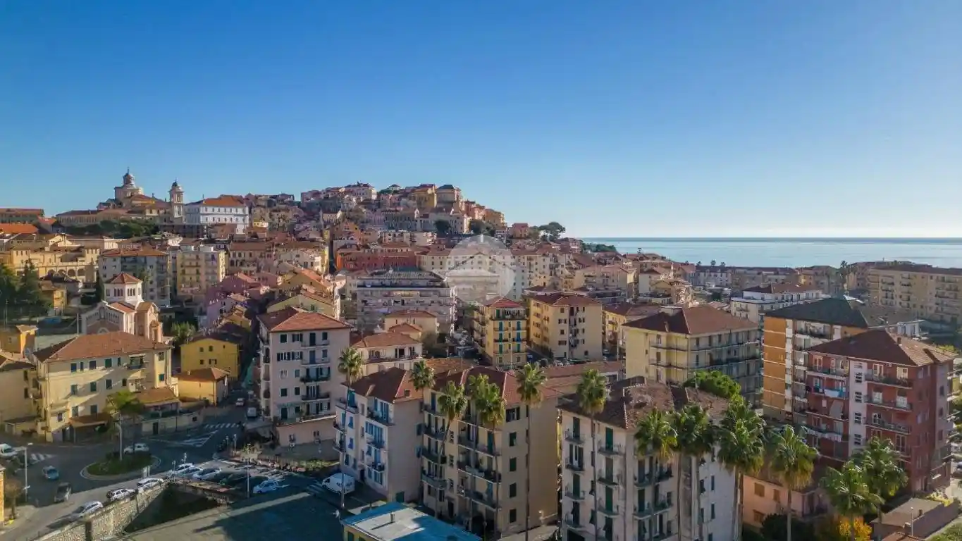 Appartamento in vendita a Imperia
