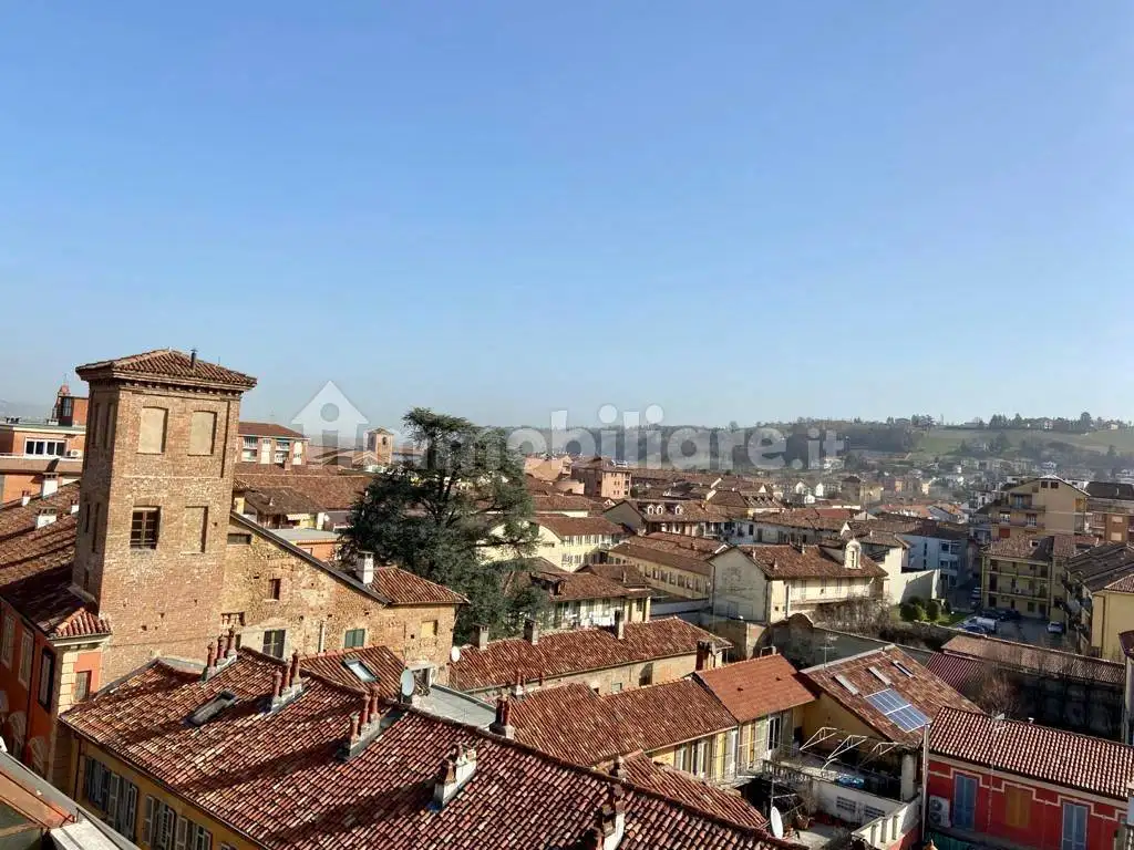 Quadrilocale via Vincenzo Gioberti 8, Centro, Alba - foto 2