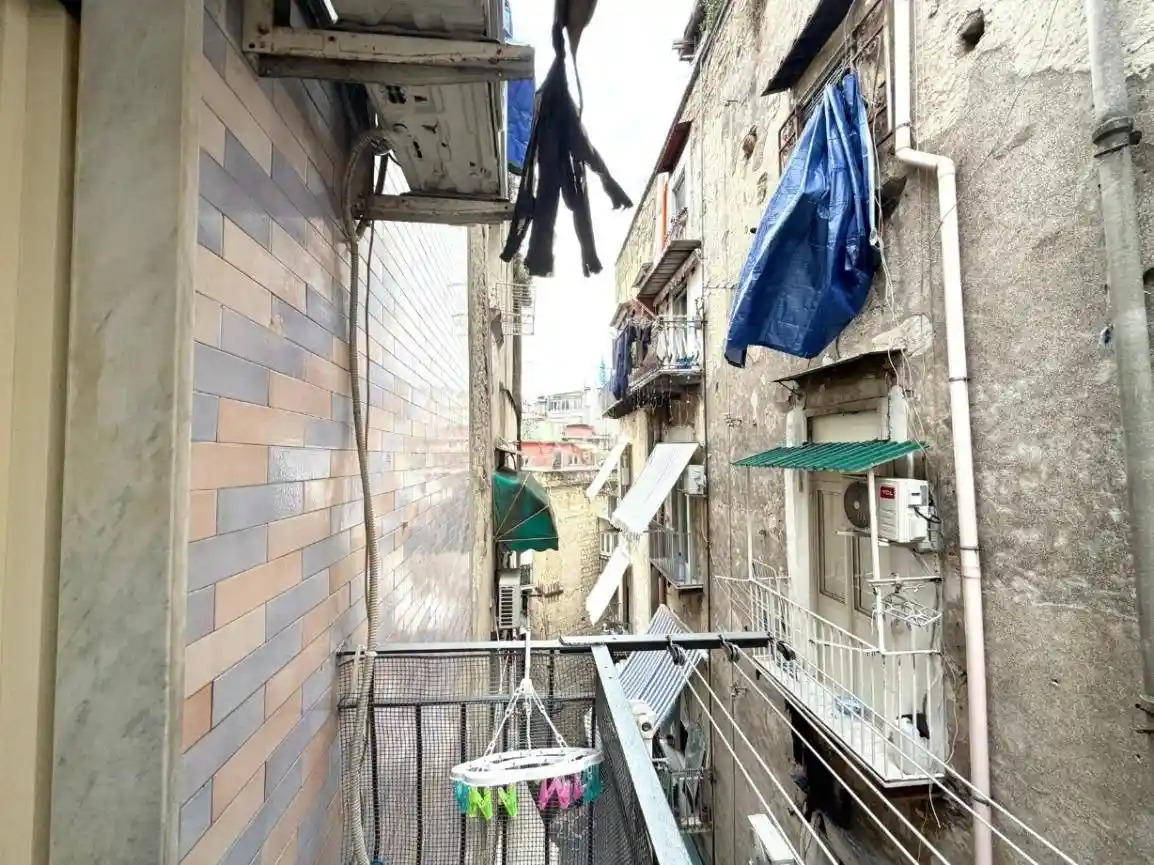 Bilocale Vico 1 Politi 17, Quartieri Spagnoli, Napoli - foto 2