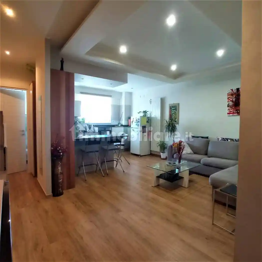 Trilocale ottimo stato, secondo piano, Acquaviva delle Fonti - foto 3