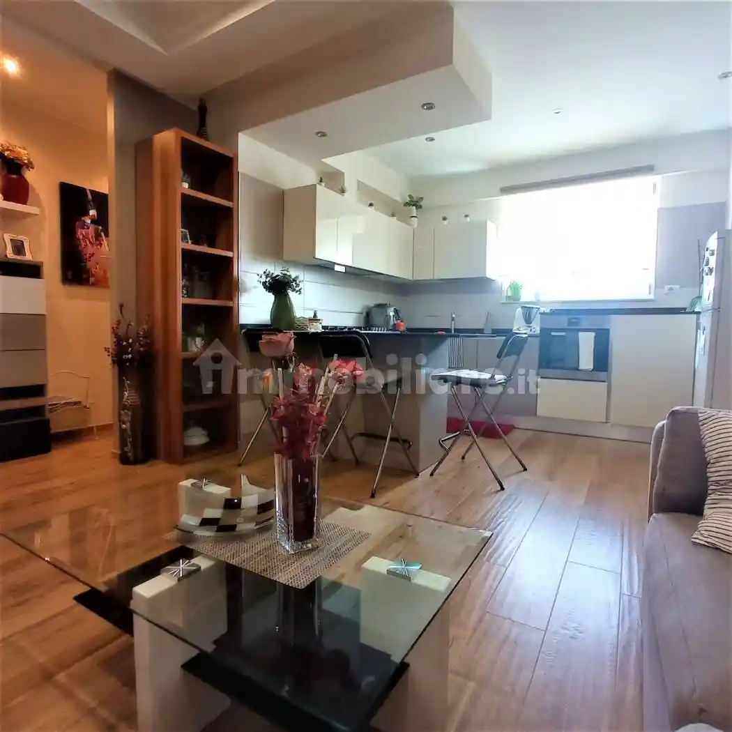 Trilocale ottimo stato, secondo piano, Acquaviva delle Fonti - foto 4