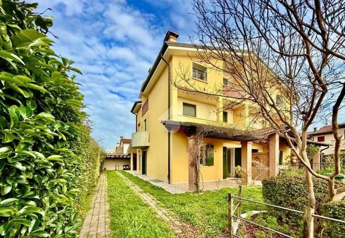 Villa in vendita a Veggiano