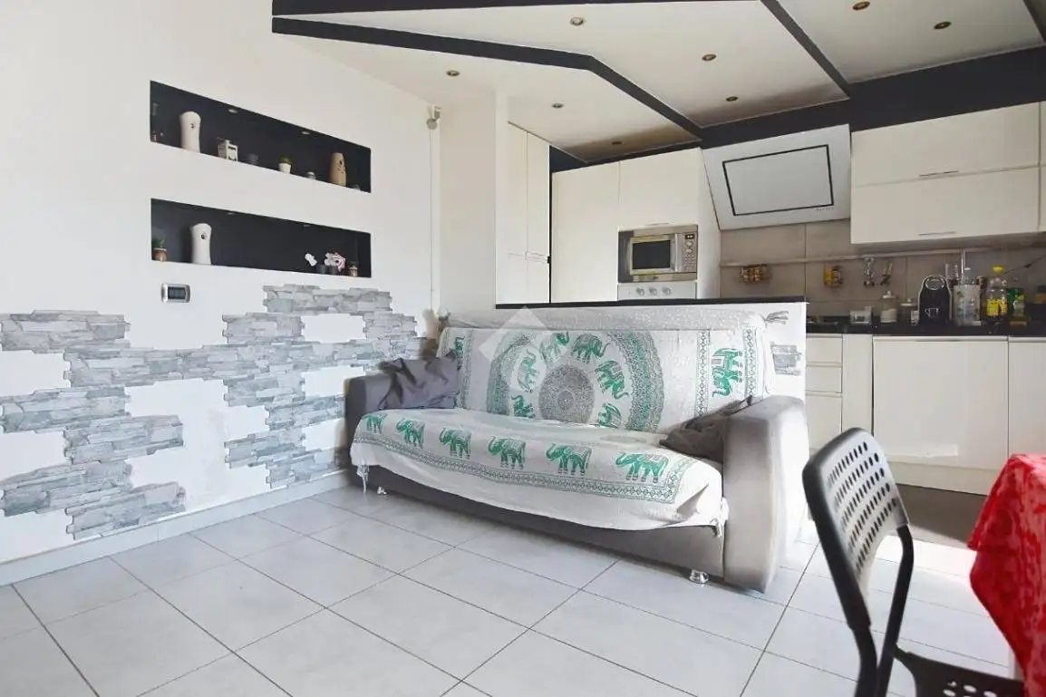 Trilocale via Piero Gobetti 28, Stagno, Collesalvetti - foto 3