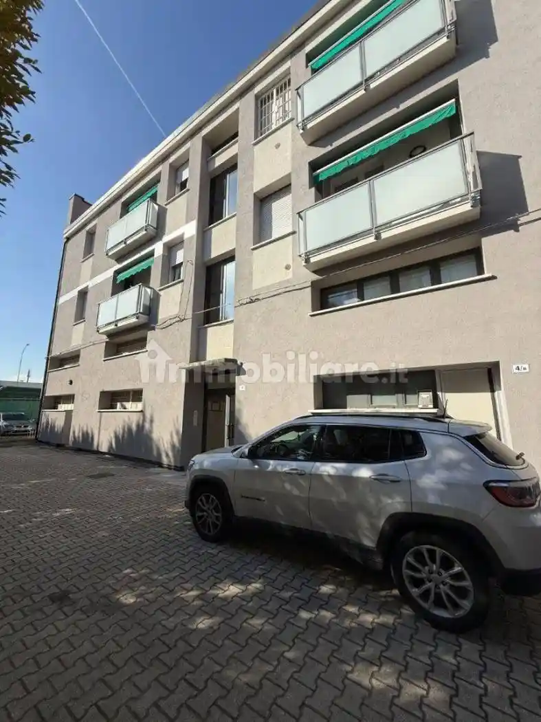 Quadrilocale via Caduti di Amola 4, Borgo Panigale, Bologna - foto 2