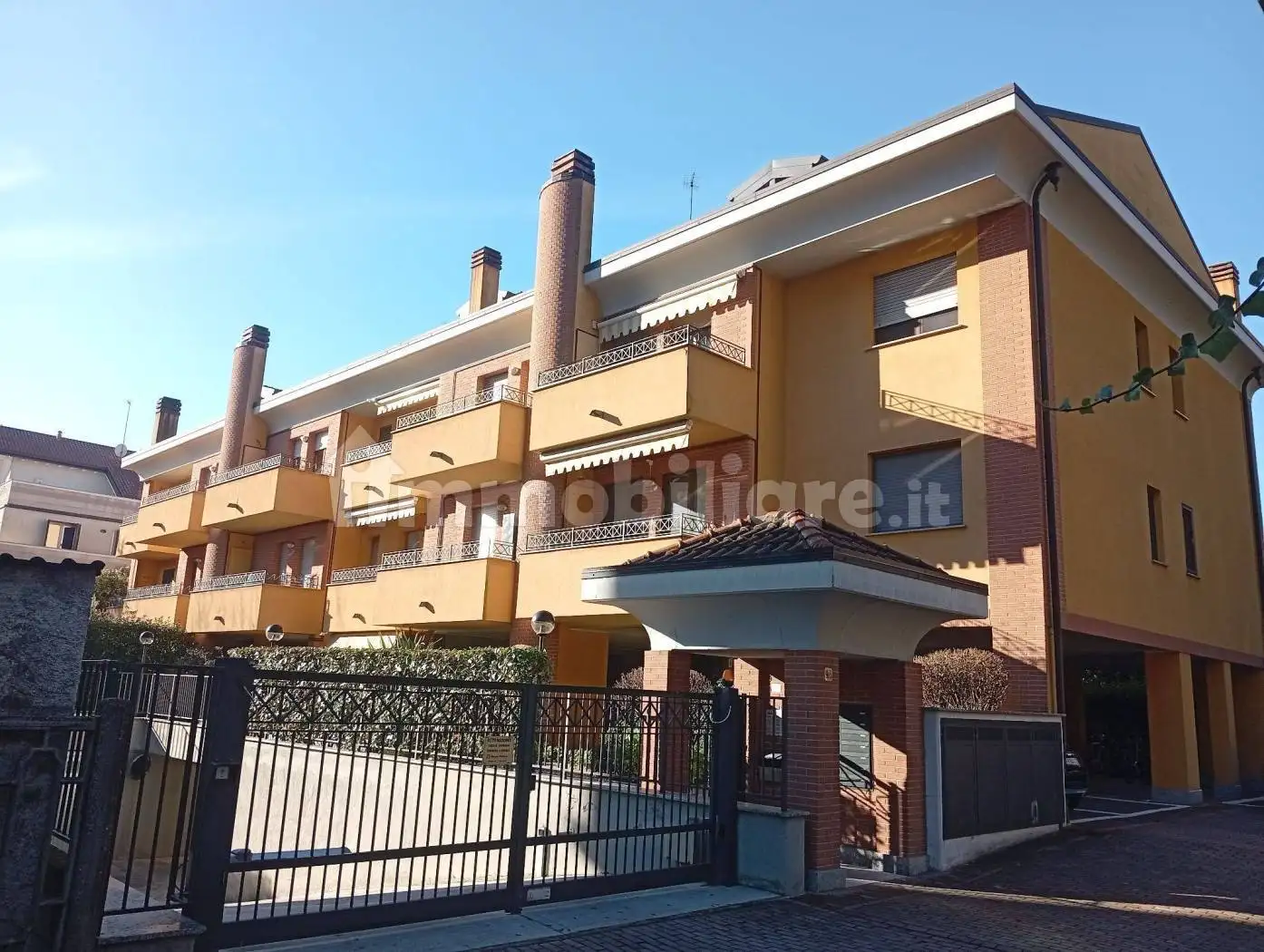 Appartamento in affitto a Monza