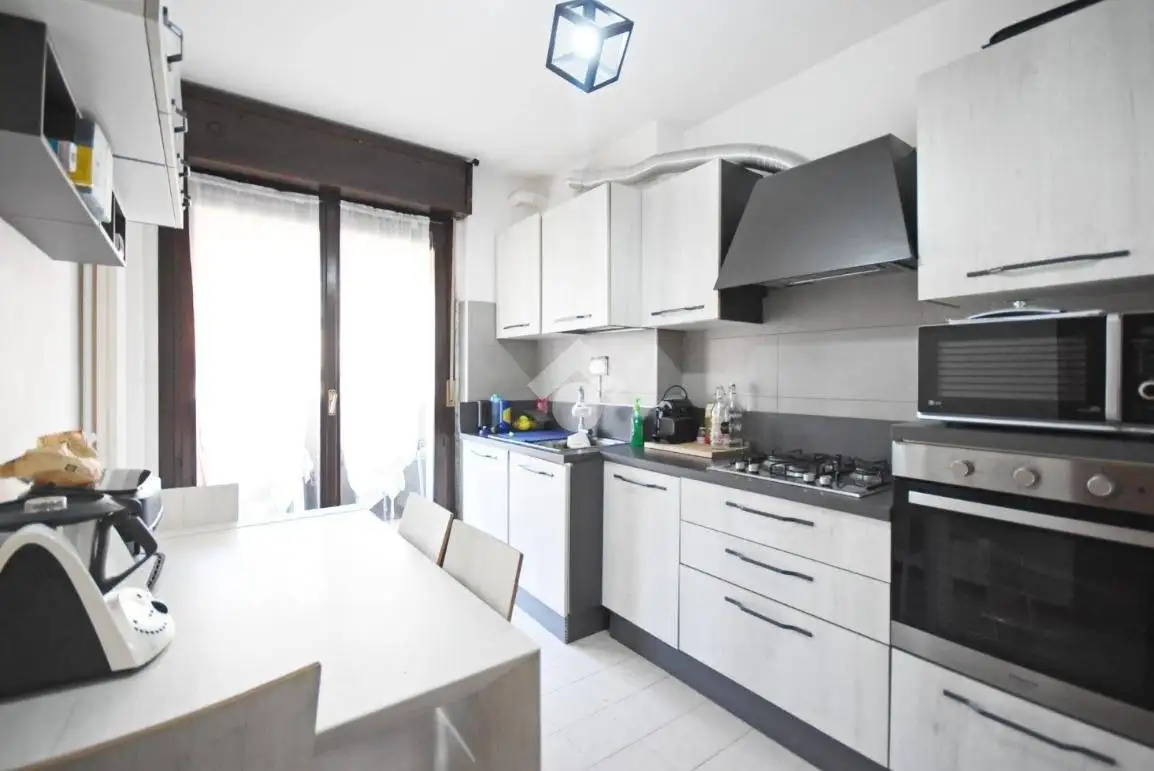 Trilocale via Solferino 1, Sant'Ambrogio, Seregno - foto 5