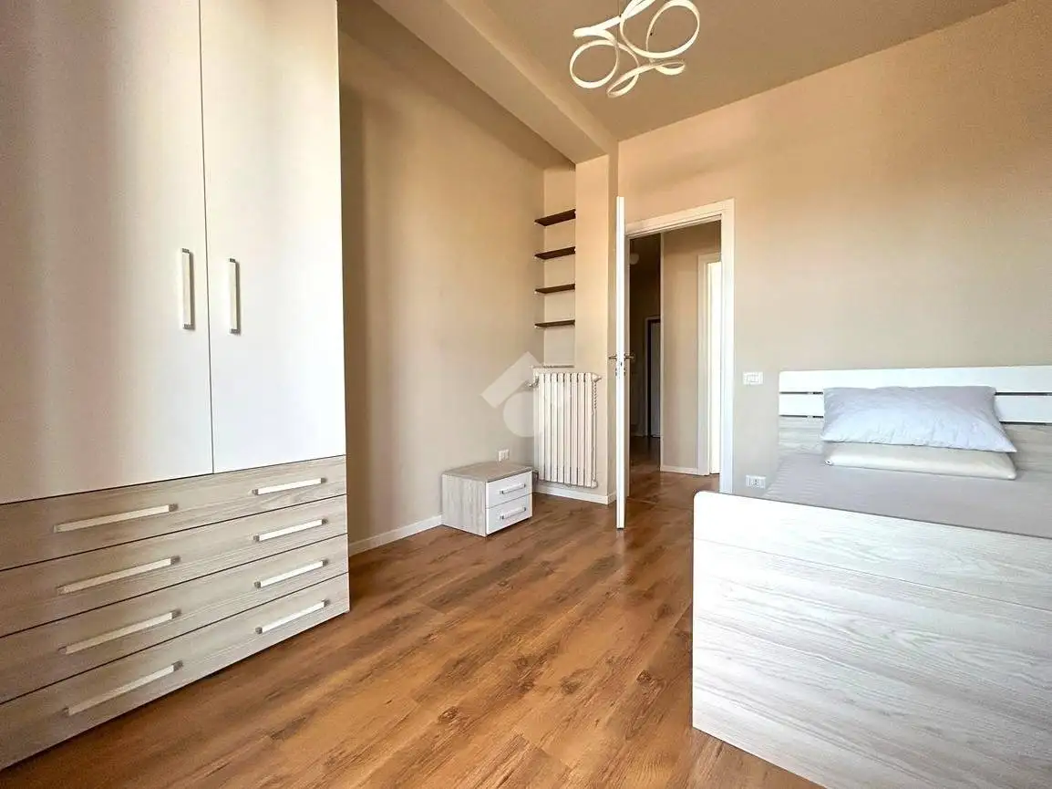 Bilocale largo Torre Acquedotto 1, Centro, Latina - foto 2