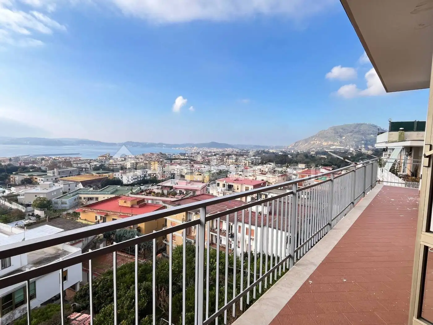 Appartamento in vendita a Pozzuoli