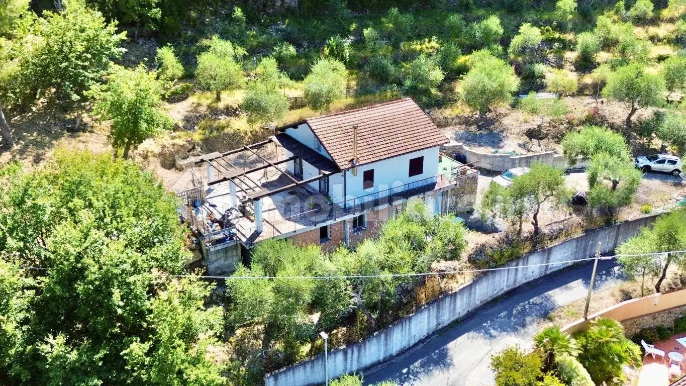 Villa plurifamiliare via Fontana Rosa 10, Castelvecchio, Imperia - foto 5