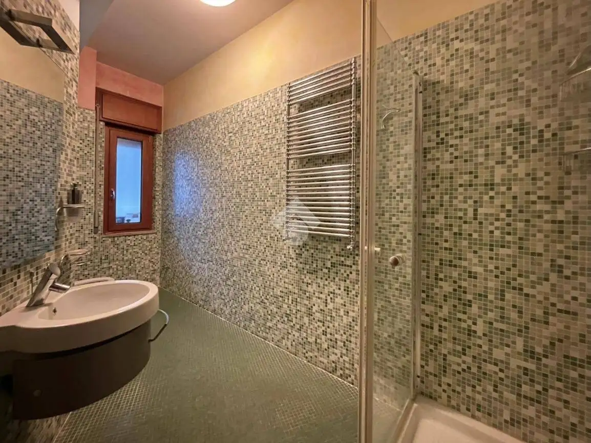 Quadrilocale via Monte Santo 22, Centro, Cosenza - foto 4